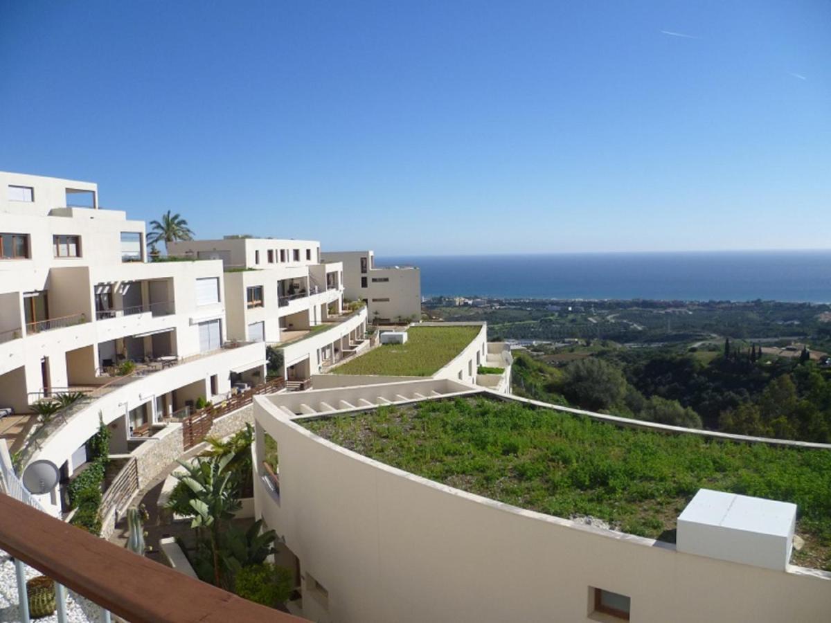 Fine Duplex Apartment With Stunning Sea Views 마르베야 외부 사진