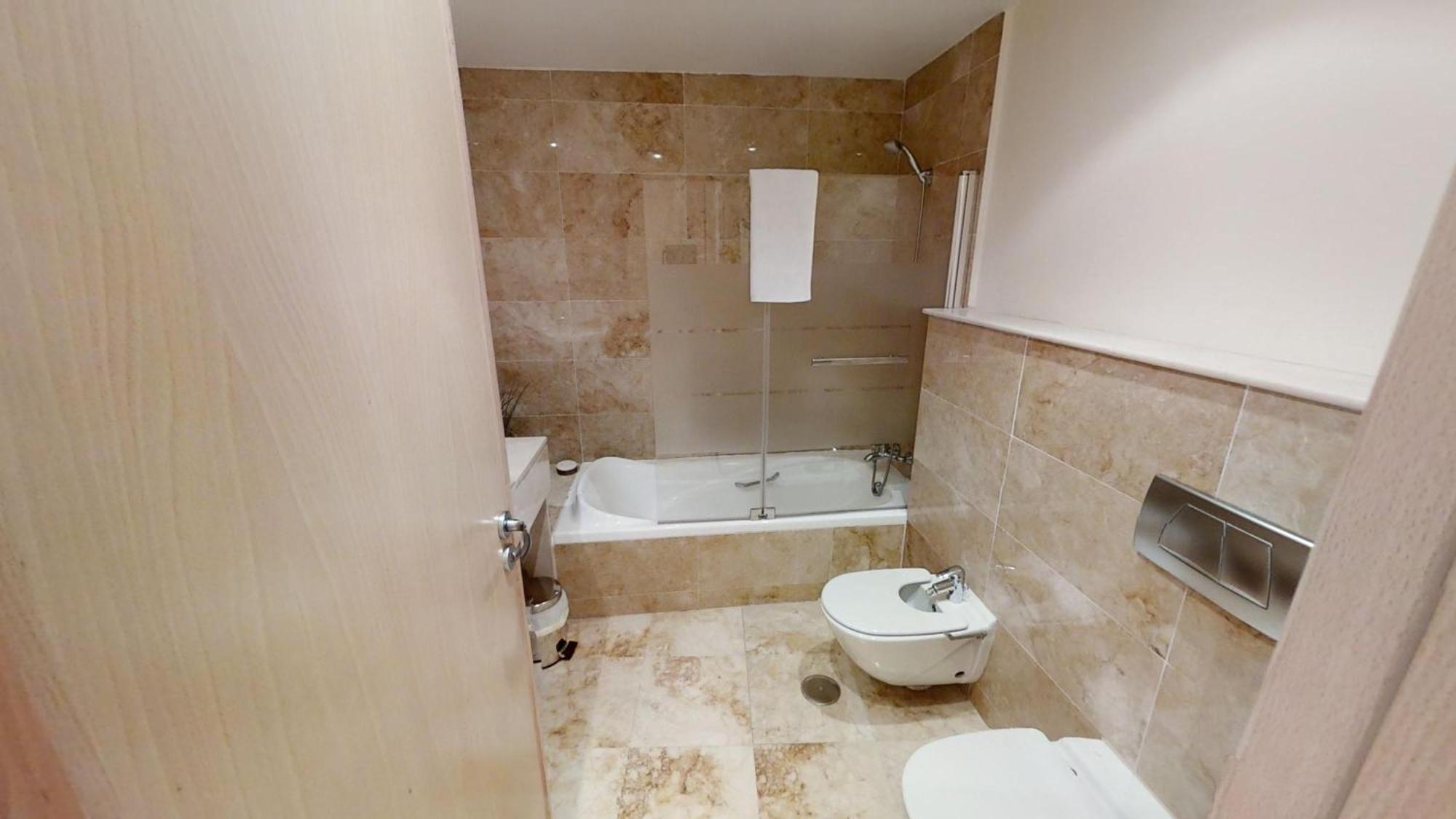Fine Duplex Apartment With Stunning Sea Views 마르베야 외부 사진