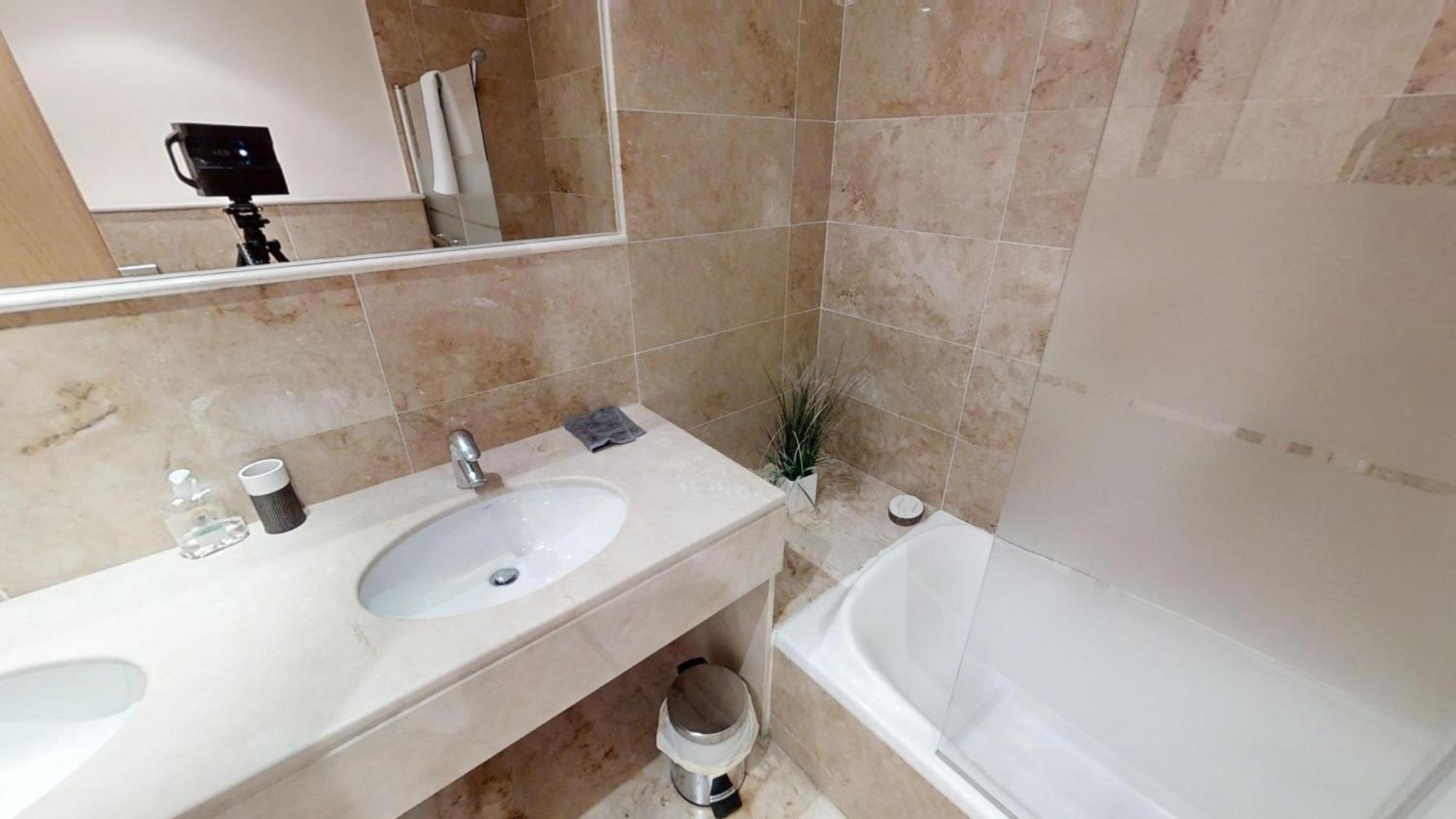Fine Duplex Apartment With Stunning Sea Views 마르베야 외부 사진